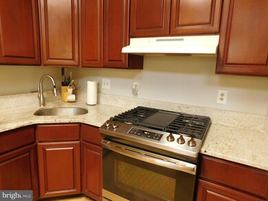 6806 Riverfront Dr unit 6806, Palmyra, NJ 08065 - photo 5