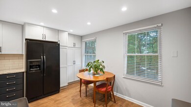 17636 Kohlhoss Rd, Poolesville, MD 20837 - photo 5