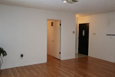 11610 Northpost St, Houston, TX 77093 - photo 3
