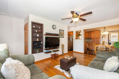 OPEN FLOOR PLAN TO KITCHEN.