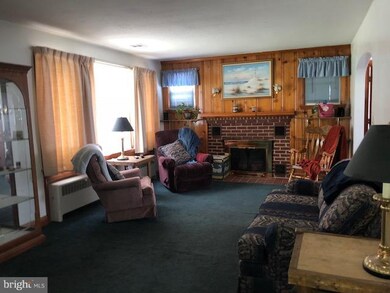 1323 Lee Ln, Sykesville, MD 21784 - photo 5