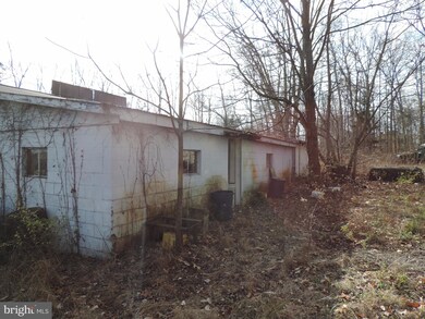 1915 Herrs Ridge Rd, Gettysburg, PA 17325 - photo 4