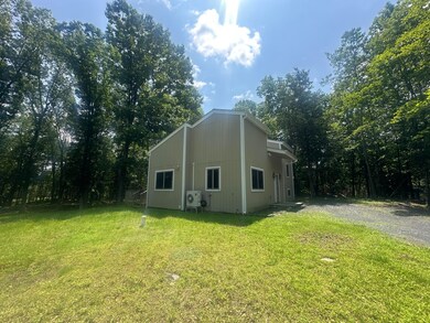 2215 Delaware Ct E, Bushkill, PA 18324 - photo 3