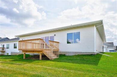 9833 Thorton Dr, Johnston, IA 50131 - photo 3