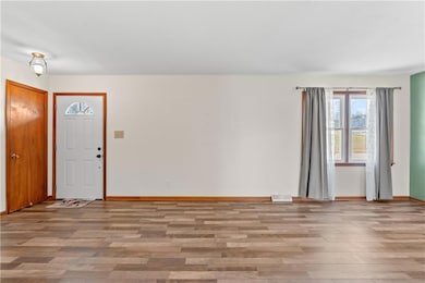 1419 Woodlawn Dr, Warrensburg, MO 64093 - photo 5