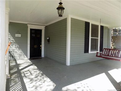 Large covered porch, perfect for that morning cup 
