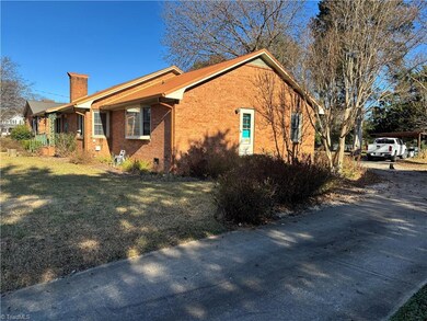 232 W 5th St, Lexington, NC 27292 - photo 5