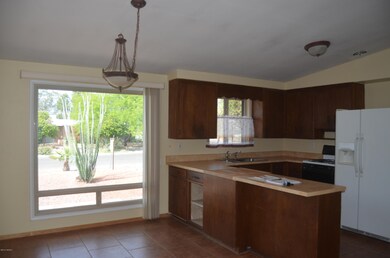 Kitchen dining room
