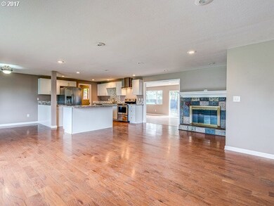 1106 SW Kendall Ct, Troutdale, OR 97060 - photo 2