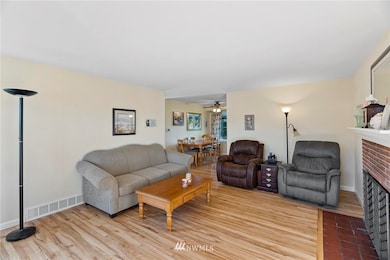 3318 Elwood Dr W, University Place, WA 98466 - photo 2