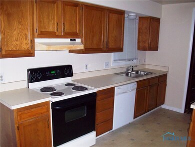 2394 Tremainsville Rd, Toledo, OH 43613 - photo 6