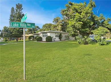 Quiet Street with Great Location