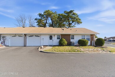 1015A Aberdeen Dr unit A, Lakewood, NJ 08701 - photo 2