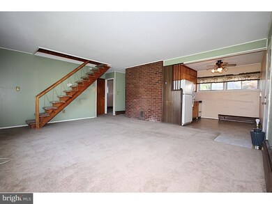 60 Aster Ln, Levittown, PA 19055 - photo 5