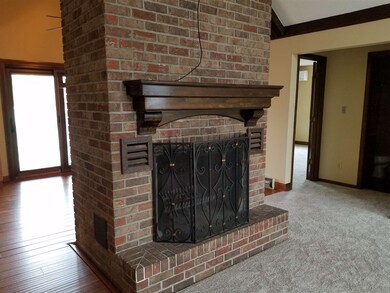 11575 N Roanoke Rd, Roanoke, IN 46783 - photo 4