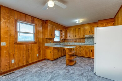 28236-Rhea-Valley-Rd-Abingdon-VA Matt-Sm