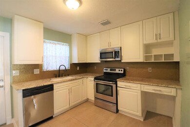 2018 S 10th St unit A, Fort Pierce, FL 34950 - photo 5
