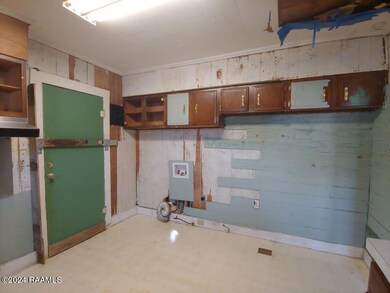 7 Kitchen-Laundry Area