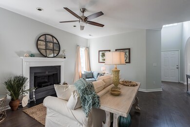 1951 Oak Tree Ln Mount-large-011-13-DKL