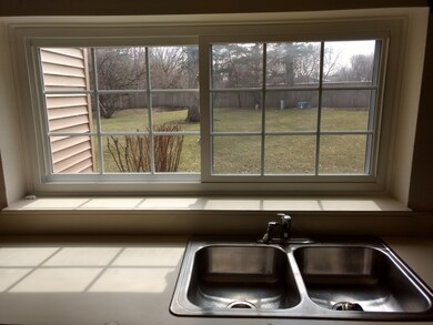 1947 Ozark Pkwy, Algonquin, IL 60102 - photo 4