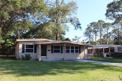 10575 Pine Estates Rd E, Jacksonville, FL 32218 - photo 2
