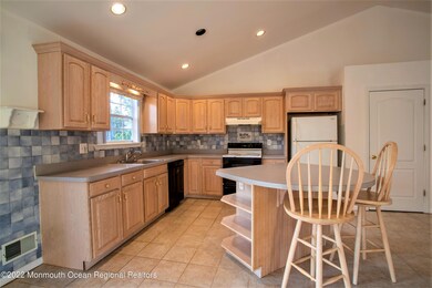 613 Kitchen 2