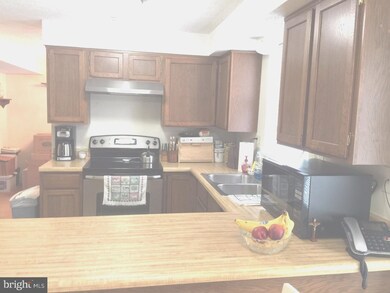 147 Independence Dr, Morrisville, PA 19067 - photo 3