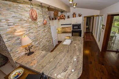 Plenty of prep space and great flow for entertaini
