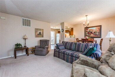 22 Sandwick Cir, Bella Vista, AR 72715 - photo 3