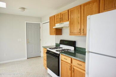 142 Center St, Hughestown, PA 18640 - photo 6