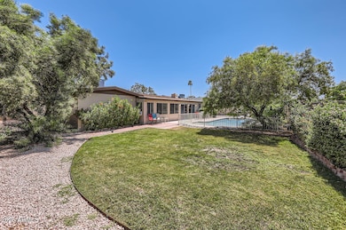3924 E Cortez ST, - Web Quality - 028 -