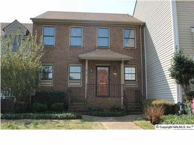 LOCATION, LOCATION, LOCATION! WONDERFUL TOWNHOME IN DESIRABLE 'BELLECHASE