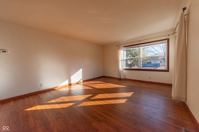 234 Lincoln St, Columbus, IN 47201 - photo 2