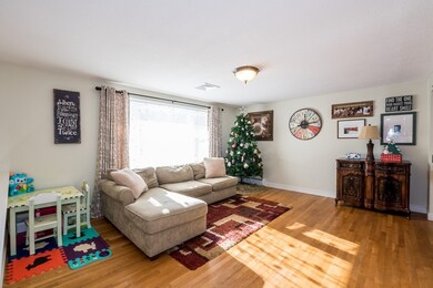 20 Holly Ln, Holliston, MA 01746 - photo 6