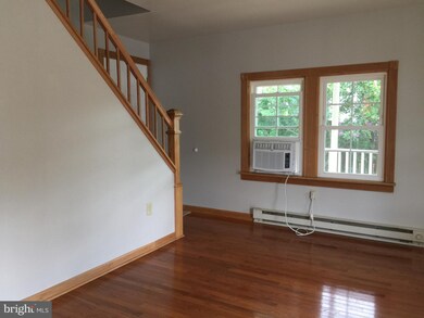 93 S Laurel Ave, Berkeley Springs, WV 25411 - photo 5