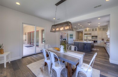 Casual Dining ~ Kitchen