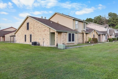 2071 Country Village Blvd unit C, Humble, TX 77338 - photo 2