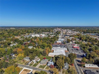 508 Redd St, Reidsville, NC 27320 - photo 7