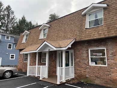 455 Maple Ave unit Left, Saratoga Springs, NY 12866 - photo 2