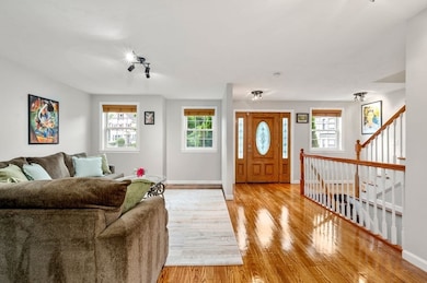 104 Crescent St unit 1, Waltham, MA 02453 - photo 3