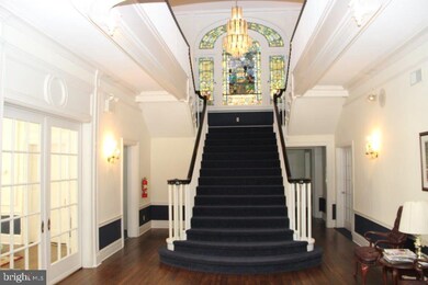 1720 Mineral Spring Rd, Reading, PA 19602 - photo 7