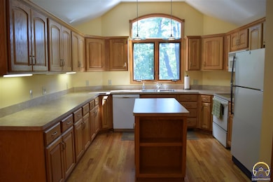 3716 SW Brooklawn Cir, Topeka, KS 66610 - photo 5