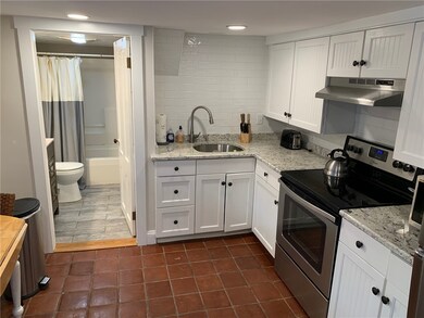 21 Pope St unit 1, Newport, RI 02840 - photo 2