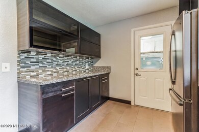 6318 Autlan Dr, Jacksonville, FL 32210 - photo 5