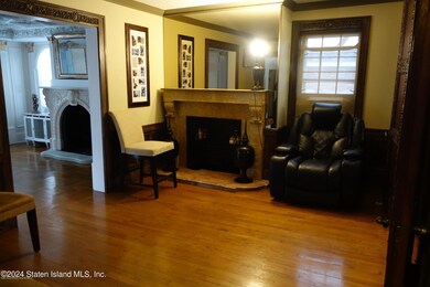 6136 Amboy Rd, Staten Island, NY 10309 - photo 3