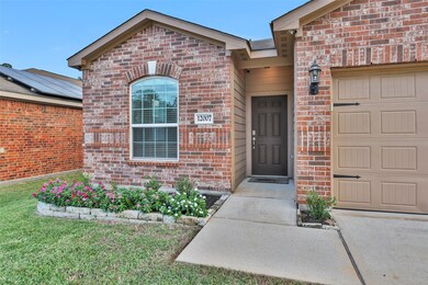 12007 Quartersawn Ln, Pinehurst, TX 77362 - photo 3