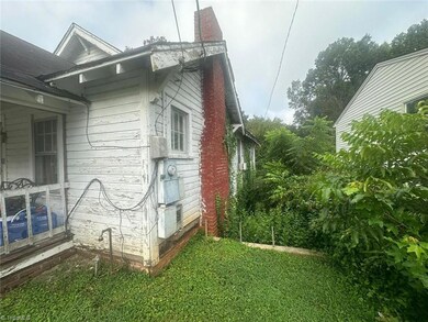 610 Wesley Dr, High Point, NC 27260 - photo 3