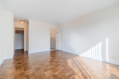 The Cryder House unit 10G, Whitestone, NY 11357 - photo 4