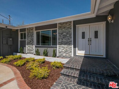 20555 Quedo Dr, Woodland Hills, CA 91364 - photo 5