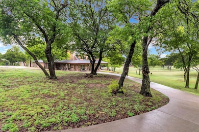 112 Maggie Lee Ct, Springtown, TX 76082 - photo 2